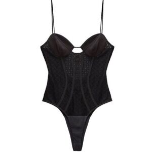 Zara women’s Black floral Lace Bodysuit size medium